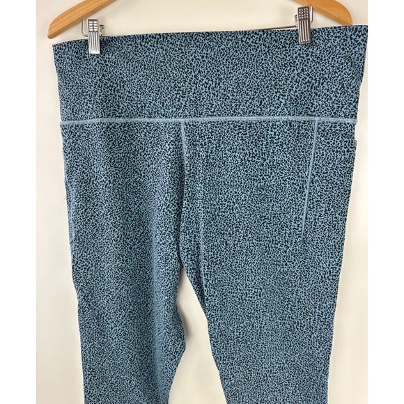 Athleta Salutation Stash Pocket II Textured 7/8 Tight Blue Cheetah Plus Size 2X - Picture 8 of 12